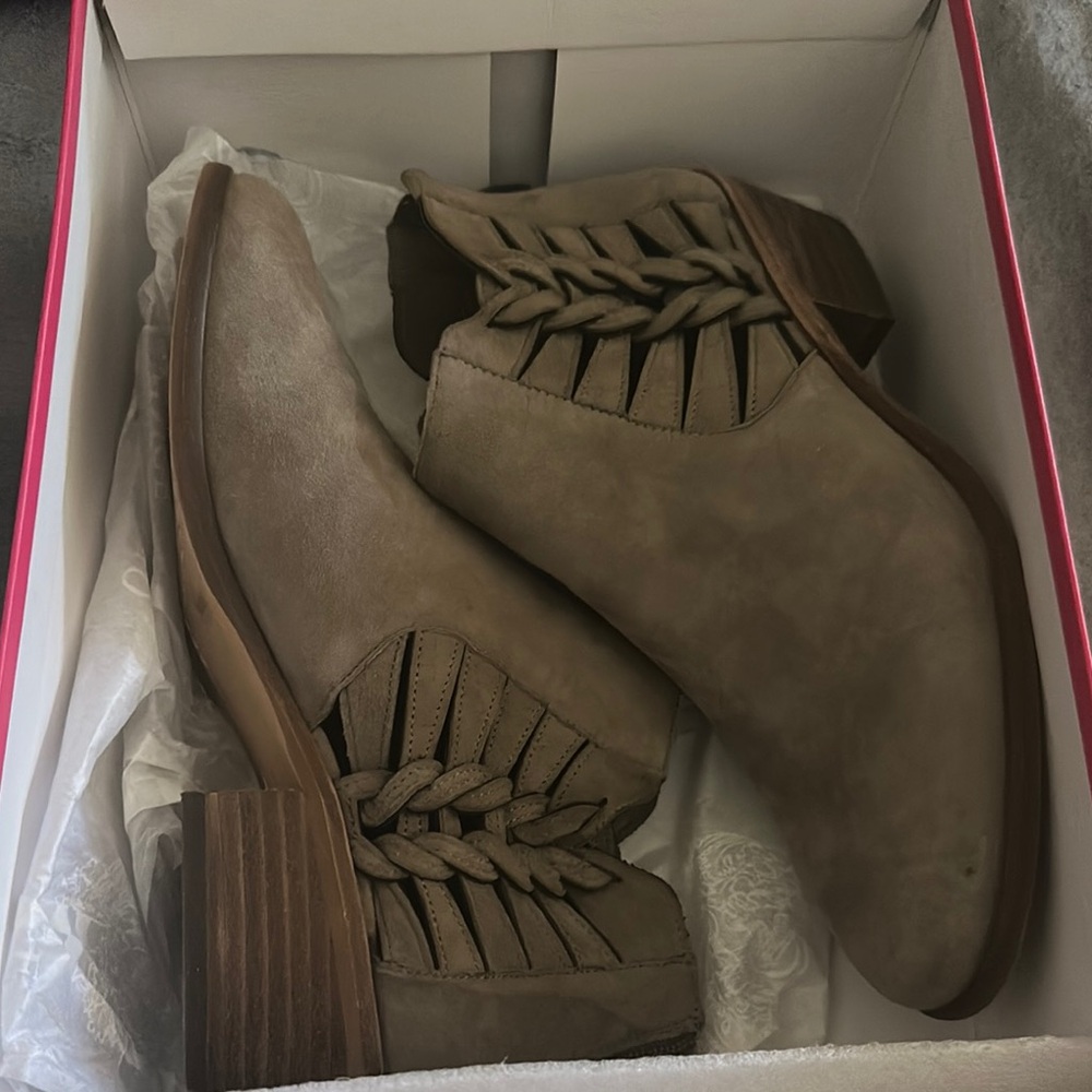 Vince Camino short boots